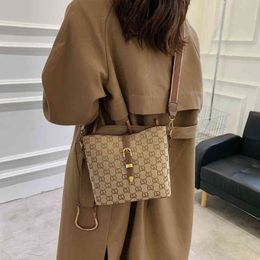 Bag female new letter bucket bag personalized foreign style sling Shoulder Messenger large capacity women's Purses Luxury