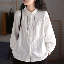 Johnature Retro Embroidery Turn-down Collar Single Breasted All-match Shirt Autumn Cotton Linen Comfortable Women Tops 210521