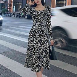 Vintage Floral Dress French Style Square Collar Black Autumn and Winter es Women Temperament Bottoming 13080 210506