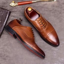 Lacing Wedding Italian Mens Luxury Formal Shoes Genuine Leather Business Oxford Brogue Shoes Black Pointed Toe Men Dress Shoe