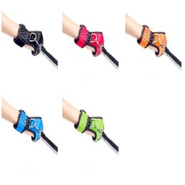 Dog Collars & Leashes 3 PCS/PACK High-quality Utility Model Hyena Pet Traction Gloves More Firm, Durable Explosion-proof Punch Chain