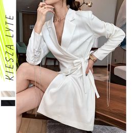 White blazer for women autumn long sleeve bling chains office lady slim blazers suit jacket outwear runway fashion 210608