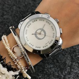 Fashion Brand Watches women Girl Big letters style Metal steel band Quartz Wrist Watch P39