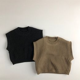 Winter Baby Boys Knitted Vests Korean Style Solid Colour Sleeveless Tops Kids Casual Waistcoats 211203