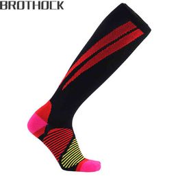 Brothock Running pressure socks new functional Nylon training striped tube Elasticity compression socks men outdoor sports socks Y1222