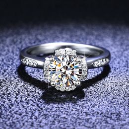 Platinum Excellent Cut Diamond Test Pass Color High Quality Moissanite Wedding Flower Ring Silver 925 Jewelry