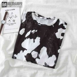 Duckwaver Summer Cow Printed Women Oversize Tshirt White and Black Breathable Soft Female Basic Loose Tshirt Women Tee Tops 210324