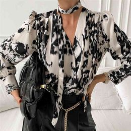 Korean fashion elegants lace-up hanging neck V-neck shirt and blouse for womens leopard print design loose long-sleeved 210508