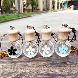 Party Favour 6ML Car Glass Perfume Bottle Pendant Mini Refillable Perfume Packaging Bottle with Wooden Cap