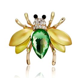 -Pins, Broschen Europe Mode Corsage Niedliche Biene Pin Brosche Kristall von Swarovskis 2021 Unisex Fit Frauen und Mann