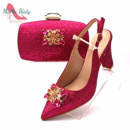 Fashionable African Shoes and Bag Set Italian Women Fuchsia Color Nigerian Shoes with Matching Bags for Royal Wedding Party 210624