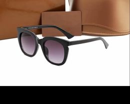 Sunglasses designed for men and women glasses, outdoor parasols, PC frame stylish classic ladies sports 0165 sunglasses mirrors sent free