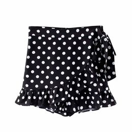 Women Sweet Ruffles Polka Dot Shorts Skirts Vintage Fashion Side Bow Tie Shorts Casual Girls Chic Short Pants 210520