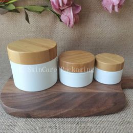 Wholesale Cosmetic Cream Container,White PP Plastic Jar With Original Ecological Bamboo Lids,Skin Care Split Mask Jargoods