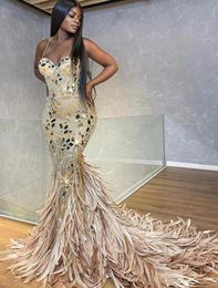 2022 Custom Made Plus Size Mermaid Prom Dresses With Feathers Sexy Spaghetti Straps Beaded Crystal Sweep Train Evening Occasion Gowns For African Women