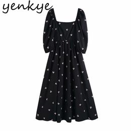 Vintage Black Floral Embroidery Dress Women Sexy Square Neck Puff Sleeve A-line Long Summer Vestido 210514