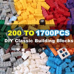 200 to 1700PCS Classic Building Blocks Creativity DIY City Constructor Small Bricks Bulk Model Figure Educational Children Toys Q0624