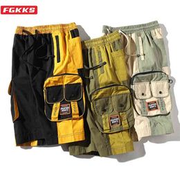 FGKKS Brand Men Patchwork Cargo Shorts Men's High Street Harajuku Casual Straight Knee Length Male Clothing 210716