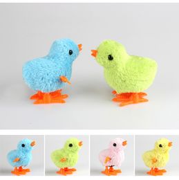 Wind-up clockwork toy plush chicken wingless chicken can run cute creative educational toys stall temple fairs selling well.