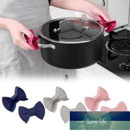 2pcs/set Bowknot Silicone Heat Insulation Pot Clip Finger Protector Pot Holder Microwave Oven Glove