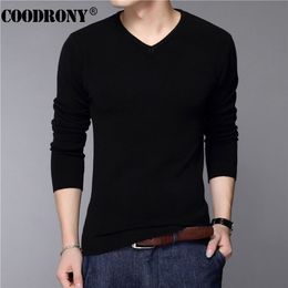 COODRONY Casual Slim Fit Sweater Men Classic Pure Black Pullover Solid Color V-Neck Pull Homme Cashmere Wool Sweaters Shirts 211006