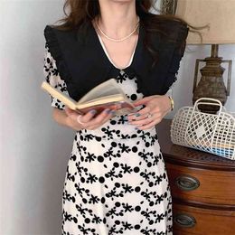 Korean Chic Dress French Retro Contrast Colour Doll Collar Floral dress Lace-up Waist Slimming Puff Sleeve Female 210529