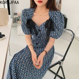 Korejpaa Women Dress Summer Korea Temperament Print Deep V-neck Bow Decoration Floral Single-breasted Bubble Sleeve Dresses 210526