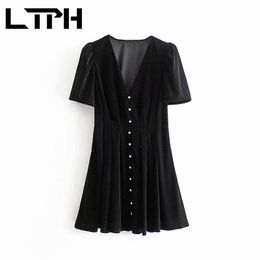 French vintage black Velvet women dress short sleeve single breasted sexy V-Neck elegant Mini dresses Spring Autumn 210427