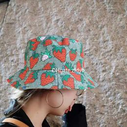 2021 Good quality strawberry baseball caps cotton cactus letter visor summer women sun hats outdoor adjustable fashion design cute Bucket hat men ball cap