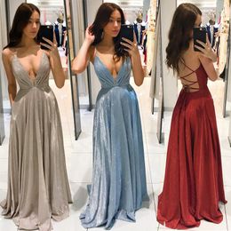 2022 A-Line Spaghetti Straps Red Satin Prom Homecoming Dresses Robe Sparkly Floor Length Backless Sexy Night Evening Vestidos