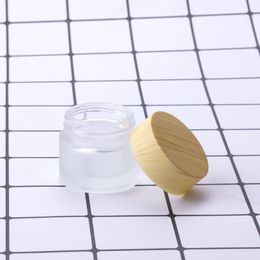 2021 new 5 10 15 30 50 G / ML Empty Refillable Containers with Wooden Grain Screw Caps and Inner Lids, Round Glass Jars for Cosmetic Body