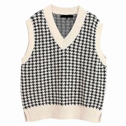 Women Knitted Sweater Vest Fashion Loose Vintage Female Waistcoat Chic Oversize Houndstooth Sweater Tops Women Clothes Outfit 210422