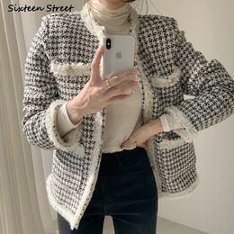 Plaid O Neck Tweed Woman Jacket Fall 2021 Golden Button Up Thicken Wool Coat Ladies Office Business Vintage Korean Cropped Tops 220217