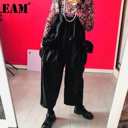 [EAM] High Waist Black Bud Pockets Suspenders Trousers Loose Fit Pants Women Fashion Spring Summer 1DD6774 210512