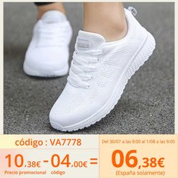 Women Casual Shoes Fashion Breathable Walking Mesh Flat Shoes Sneakers Women 2020 Gym Vulcanized Shoes White Female Footwear Y0907