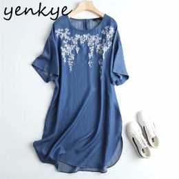 Vintage Blue Denim Floral Embroidery Dress Women O Neck Short Sleeve Casual Loose Summer Plus Size Vestido 210514