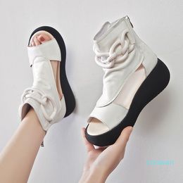 Sandálias 2021 Flat Fechado verão artesanal couro alto top mulheres bloco sapatos moda