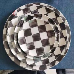 Plaques rondes en céramique de la marocaine en céramique Noir et blanc Grille de grille Chine Dinkware Ensembles de serveurs