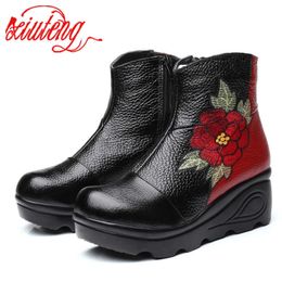 Xiuteng размер 35-40 2021 Новая лодыжка женские ботинки зимняя вышивка обувь женщина открытый западный плоский каблуки женские платформы ботинок Y0914