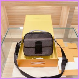 Classic Fashion Designer Women Postman Bag High Quality Handbags Ladies Genuine Leather Crossbody Bucket Bags Purses Letter NICE D221132F