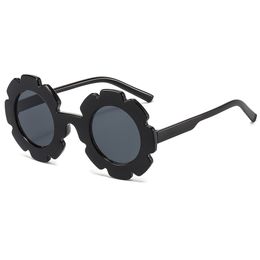 high quality Sunglasses are trendy and cool children's vibrant all-match sun glasses234s