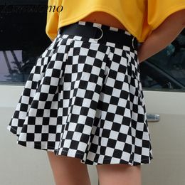 Kimutomo Casual Plaid Pleated Mini Skirt Women High Waist Black White Contrast Color Panelled Slim Skirt Spring Fashion 210521