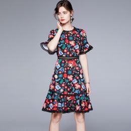 Summer Runway Flare Sleeve Flower Printing SlimWomen Hollow Out Knee-Length A Line Holiday Beach Office Dresses 210514