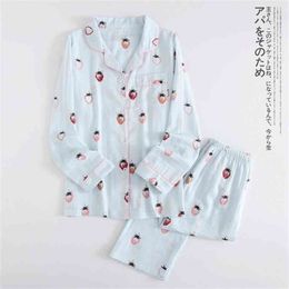 Fresh 100% gauze cotton pajamas set spring summer Japanese kawaii Strawberry homewear casual long-sleeve sleepwear 210809
