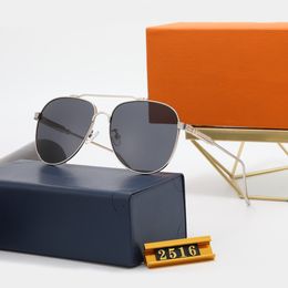 5A High-end Güneş Gözlüğü Erkek bayan tasarımcı güneş gözlüğü UV 400 Parlak tasarım erkek kadın moda severler için Tüm maç turuncu Kutu ile Polarize ışık güneş gözlüğü