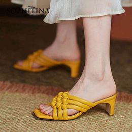 SOPHITINA Women Slippers Fashion Sweet Green Genuine Leather Slippers Weave Open Toe Outdoor Summer Casual Ladies Shoes AO855 210513