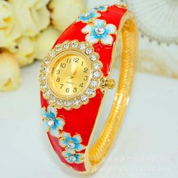 Wristwatches Women Sun Flower Bracelet Gold Dress Watch Folk Style Lady Bangle Enamel Diamond Quartz Wristwatch