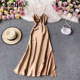 Korobov French Retro Light Mature Temperament Western Style Polka Dot Suspender Skirt Sexy Tube Top Dress Sleeveless Big Swing 210430