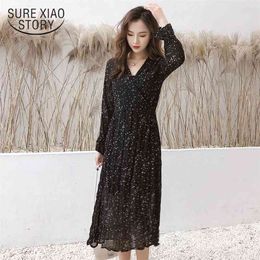 Women Dress Hong Kong Style V-neck Vintage Dot Print Pleated Midi Long Sleeve Fashion Womens Clothing Dresses 8558 50 210506