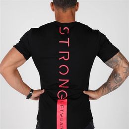 Men's Gyms T Shirt Muscle Fitness Work Out Bodybuilding Streetwear rends Sporting Men ees ops 210716